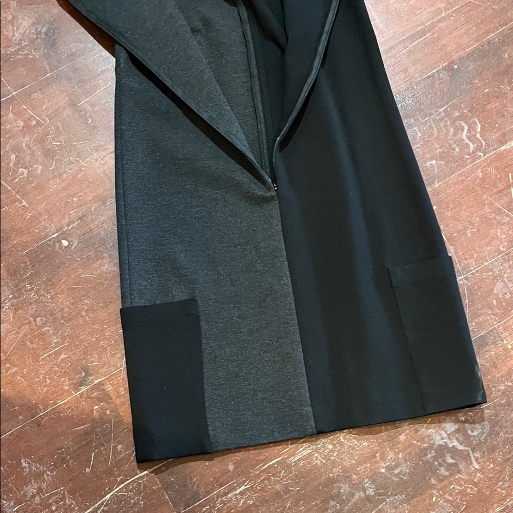 🌻3/$15🌻 Chic Two-Tone Sleeveless Mini Dress - Picture 9 of 9